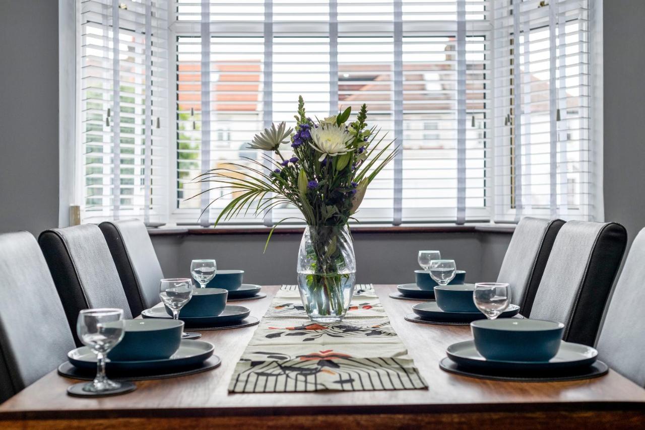 Stunning 3br House W Garden & Parking In Richmond Kew