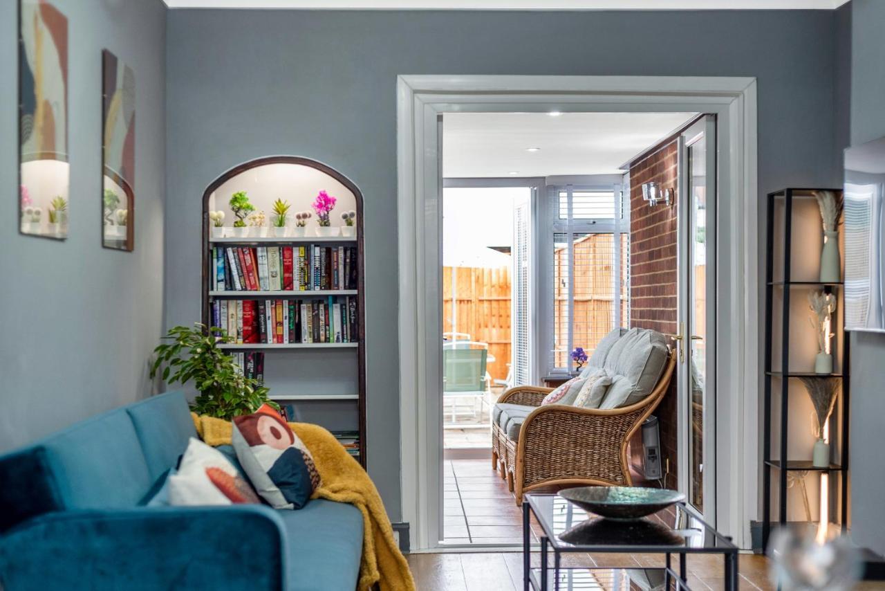 Stunning 3br House W Garden & Parking In Richmond * Kew
