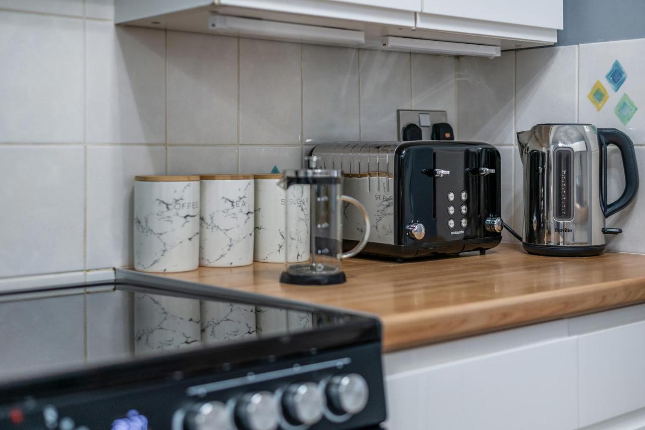 Stunning 3br House W Garden & Parking In Richmond * Kew